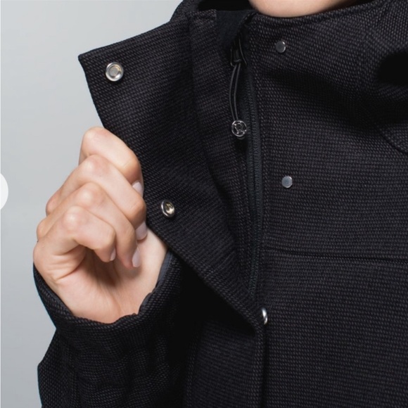 Lululemon Studio Softshell Tweed Jacket, GUC. Size 6. - Picture 3 of 9